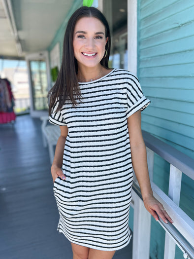 black and white stripe dress with pockets
