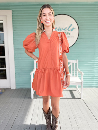 (THML) The Texas Vneck Dress