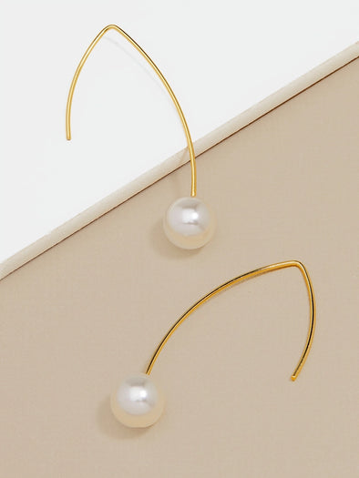 The Pearl Pull Through Earring
