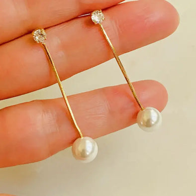 The Dangling Pearl Earring-Gold